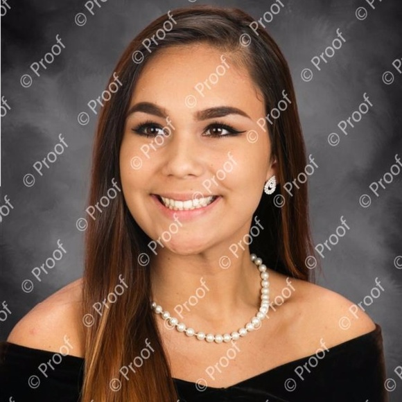 Meet your Posher, Julie - Picture 1 of 1